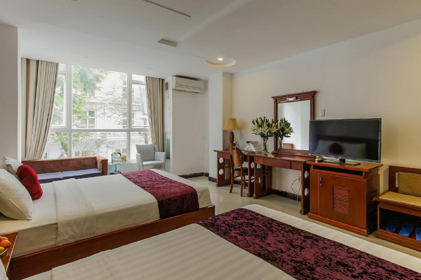 Gold hotel, Saigon